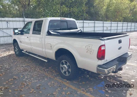 2011 Ford F-250 Lariat z USA, uszkodzony, nr VIN 1FT7W2BT4BEB87247